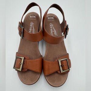 Dansko The Walking Group Tan Leather Buckle Sandals size 41